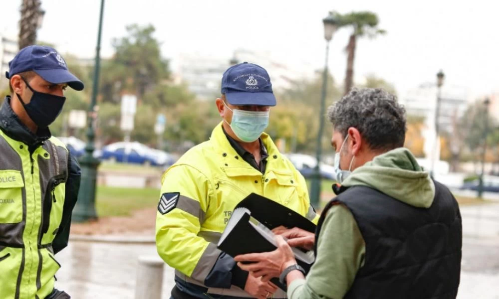 Κορονοϊός: Πρόστιμα 486.600 ευρώ και οκτώ συλλήψεις για παραβιάσεις των μέτρων